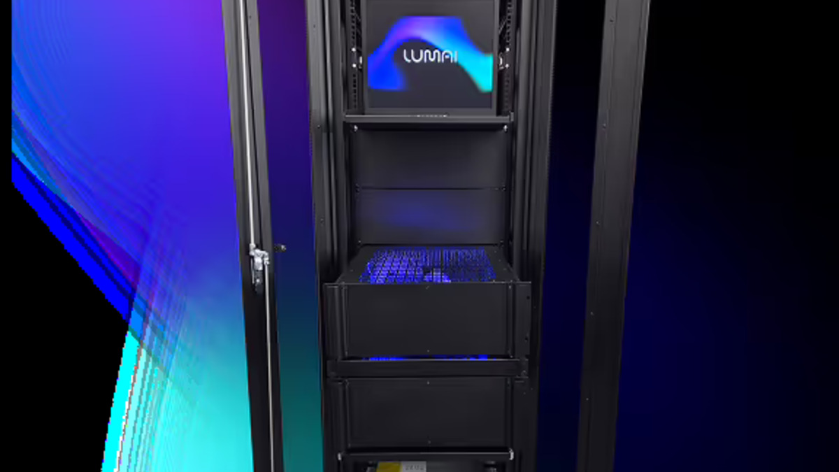Lumai Iris Nova server product