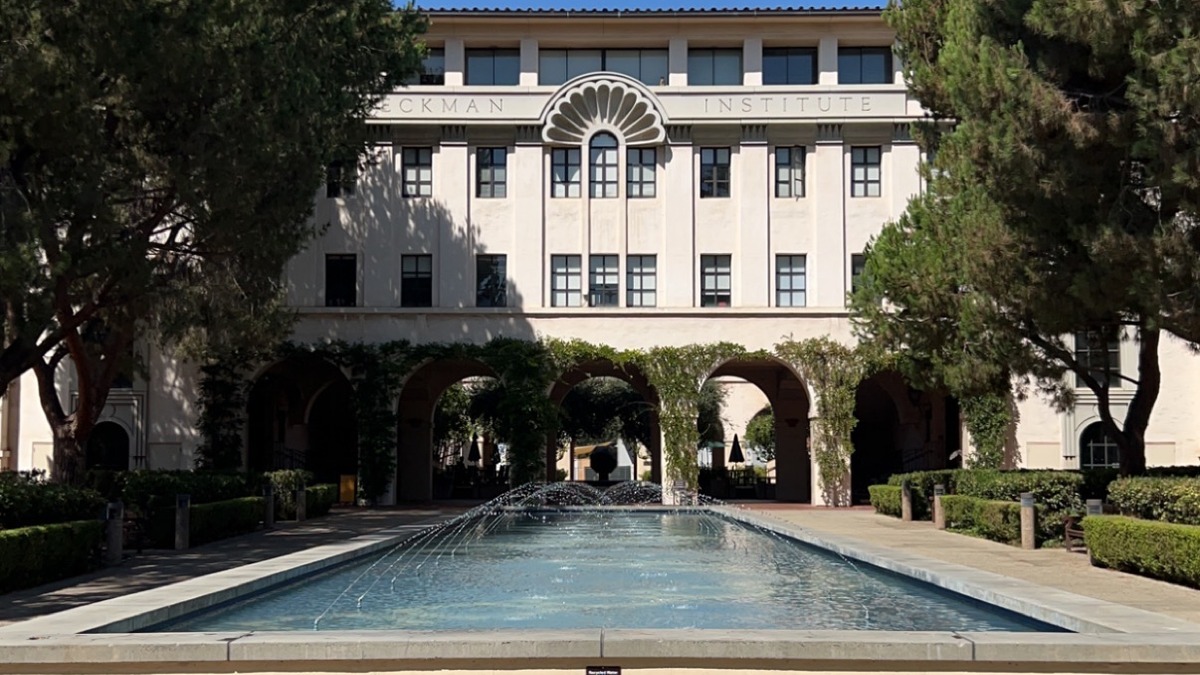 The Beckman Institute building and reflecting pool on the Caltech campus in Pasadena