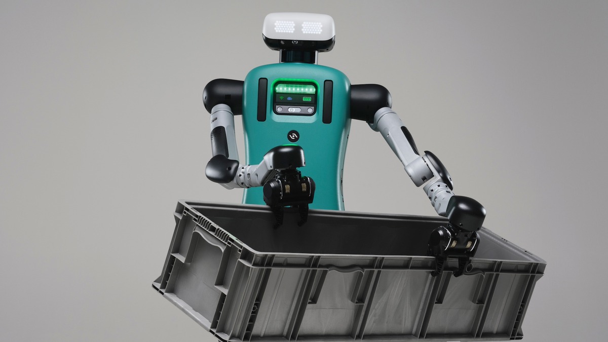 Agility Robotics Digit humanoid robot in a warehouse
