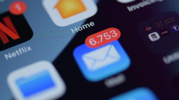 Claude Hits 1M Daily Signups as App Store Surge Holds