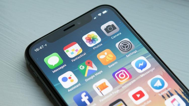 Claude Overtakes ChatGPT on App Store After Pentagon Ban