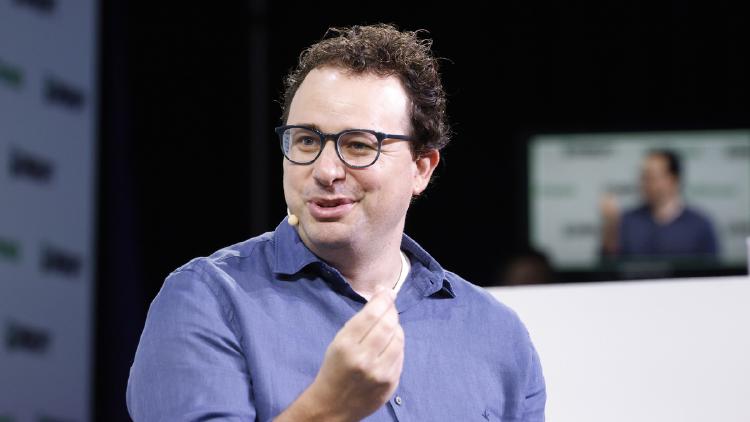 Claude Sonnet 4.6 Arrives With 1M Context and Near-Opus Coding Performance