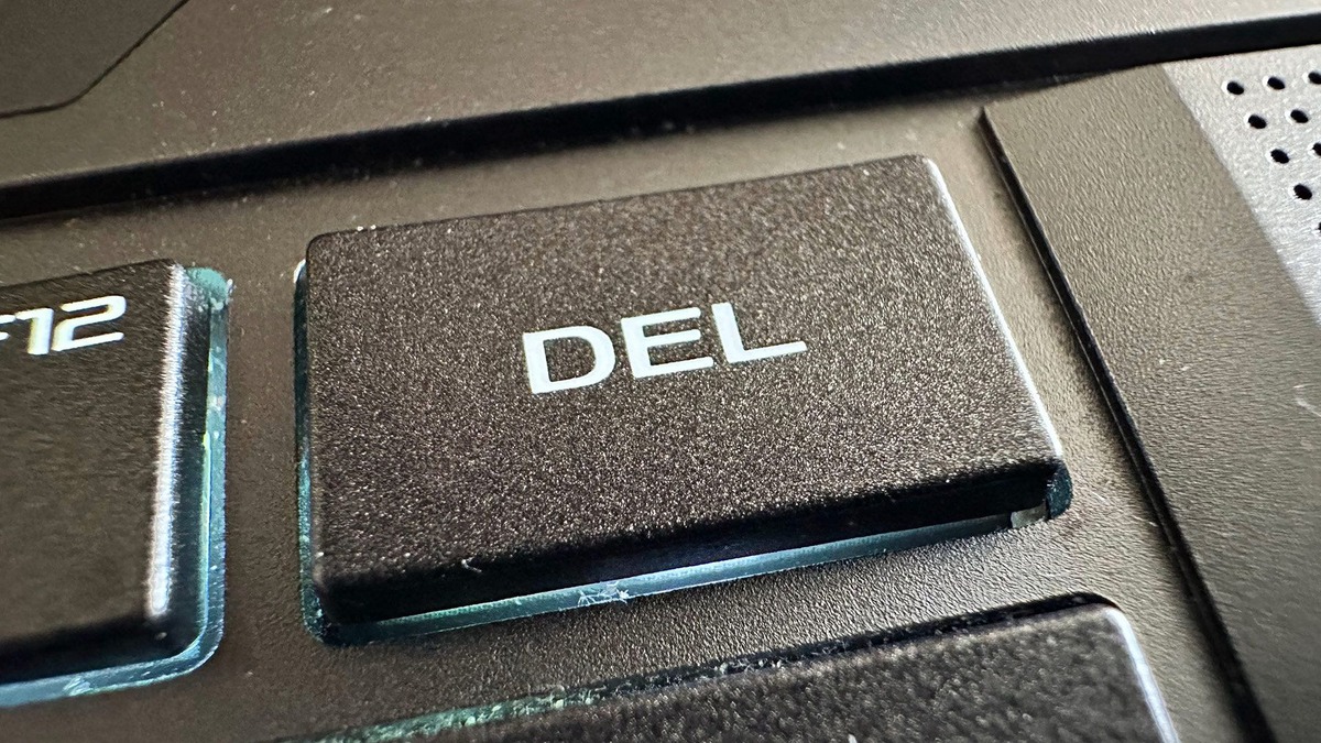 Tom's Hardware coverage of the PocketOS database deletion incident