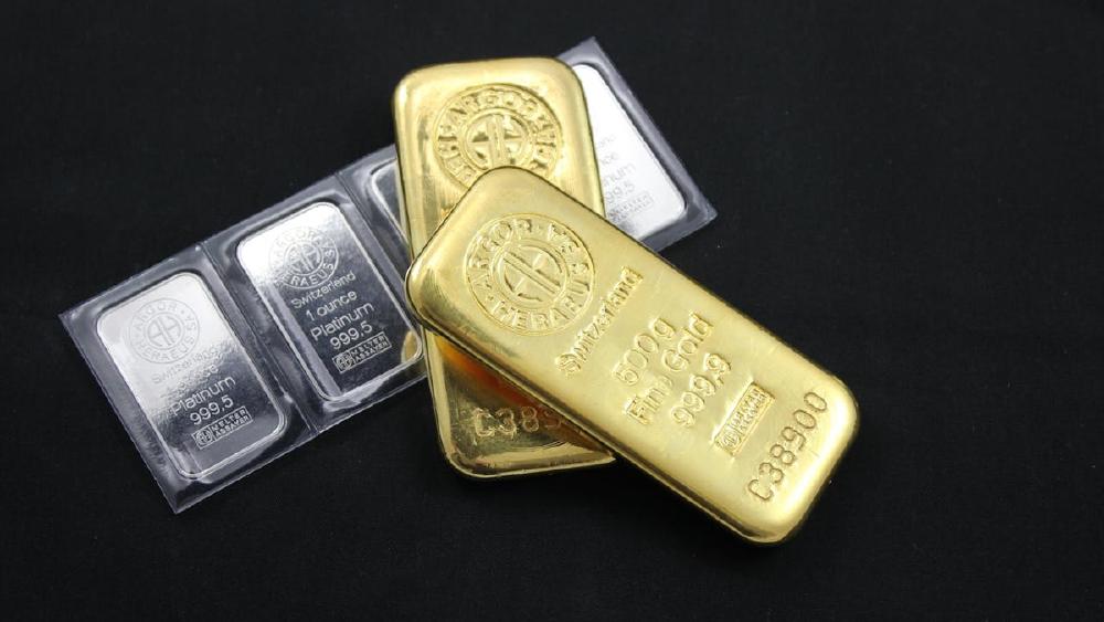 Gold and Silver Erase $1.1 Trillion in 12 Hours as AI Speculation Rattles Markets