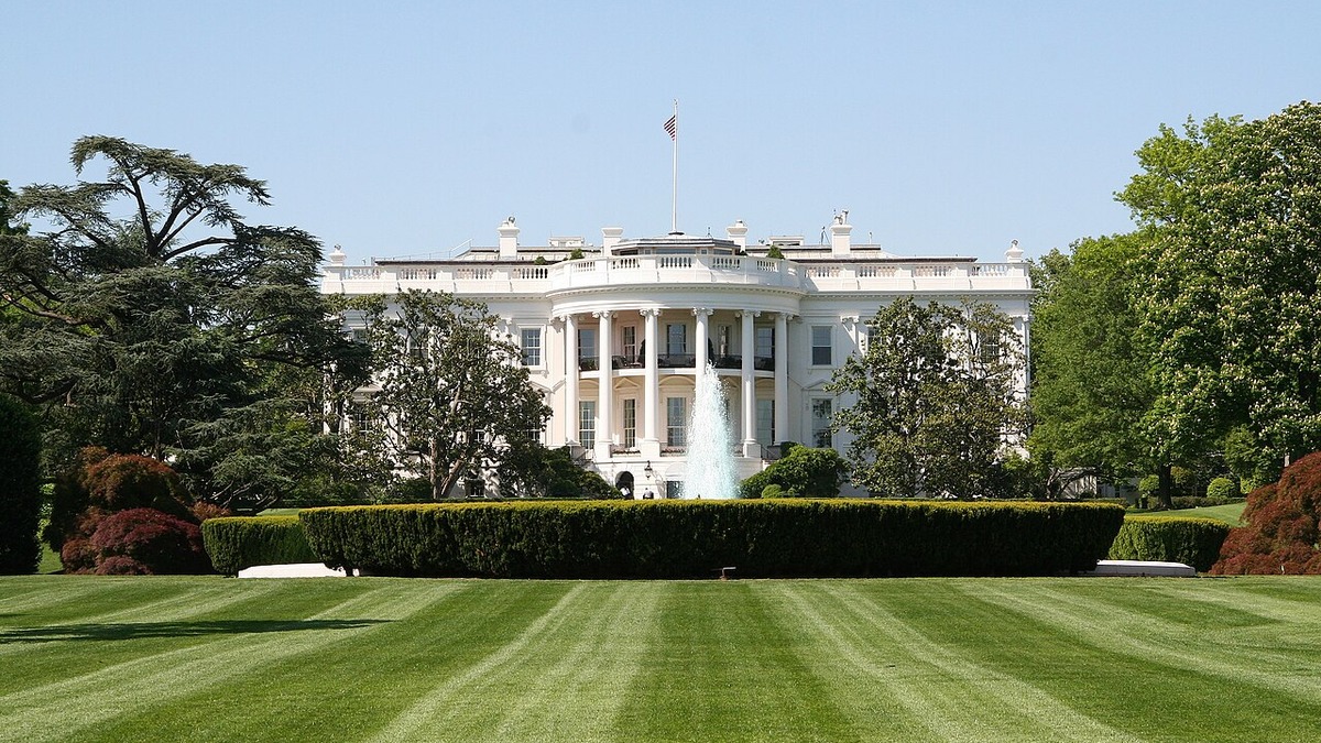 The White House south lawn