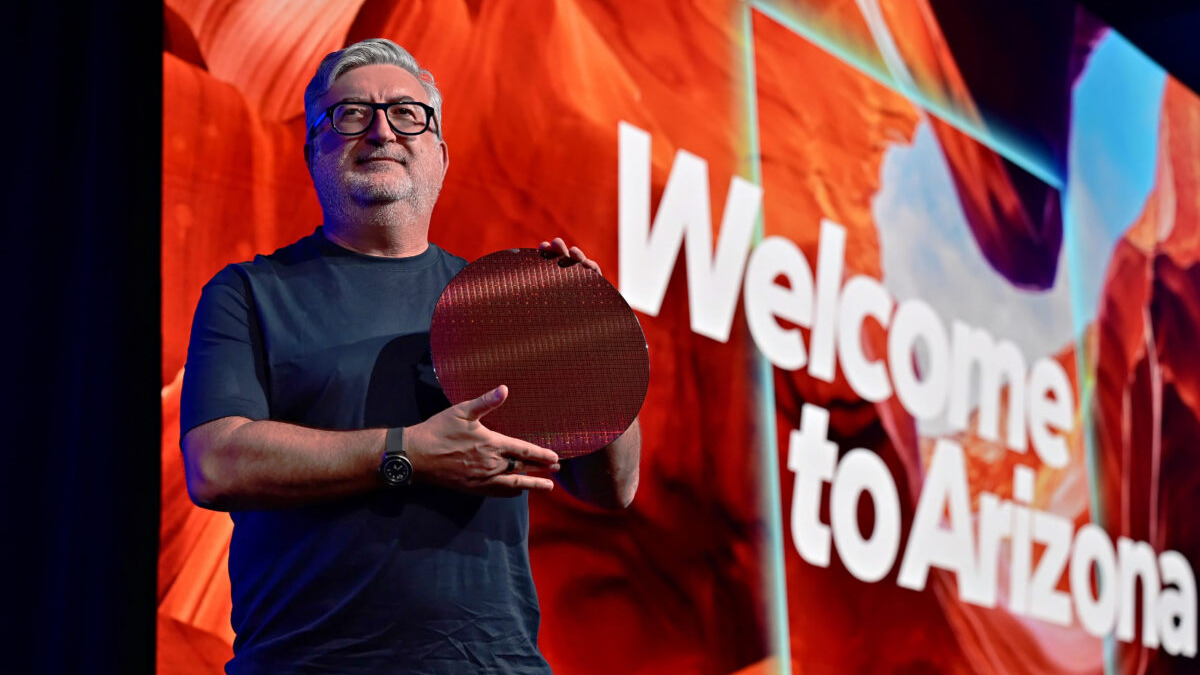Intel Clearwater Forest - Kevork Kechichian holding an Intel wafer at the Arizona Tech Tour