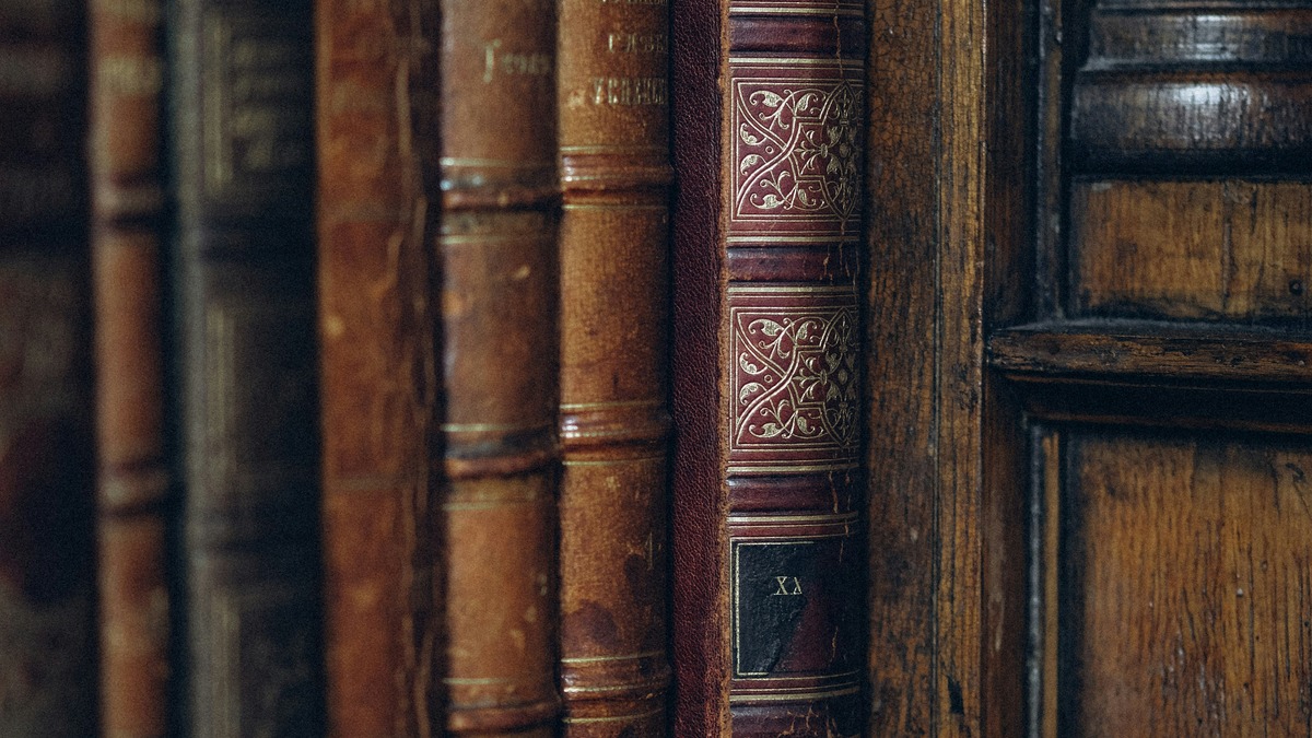 A dusty library shelf. Many listings in the MCP registries look like this up close.