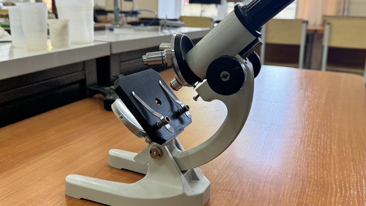 A laboratory microscope - the kind used in biology and chemistry research