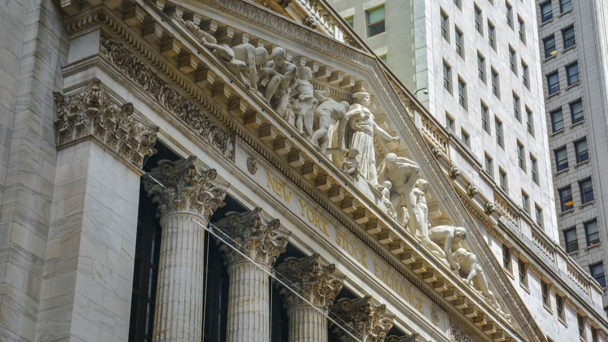 The New York Stock Exchange building in lower Manhattan, where valuation expectations for tech IPOs are being retested in 2026
