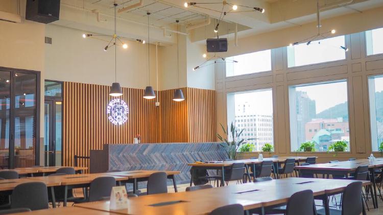 1,000 People Queue for Free OpenClaw Installs in Shenzhen