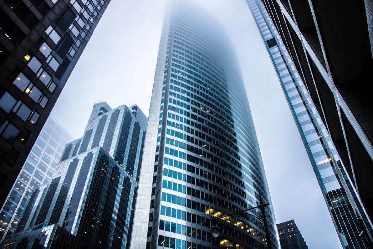 Oracle Plans 30,000 Layoffs to Fund $50B AI Data Center Bet