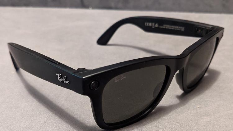 PrismML Puts a 1-Bit AI Model on Smart Glasses