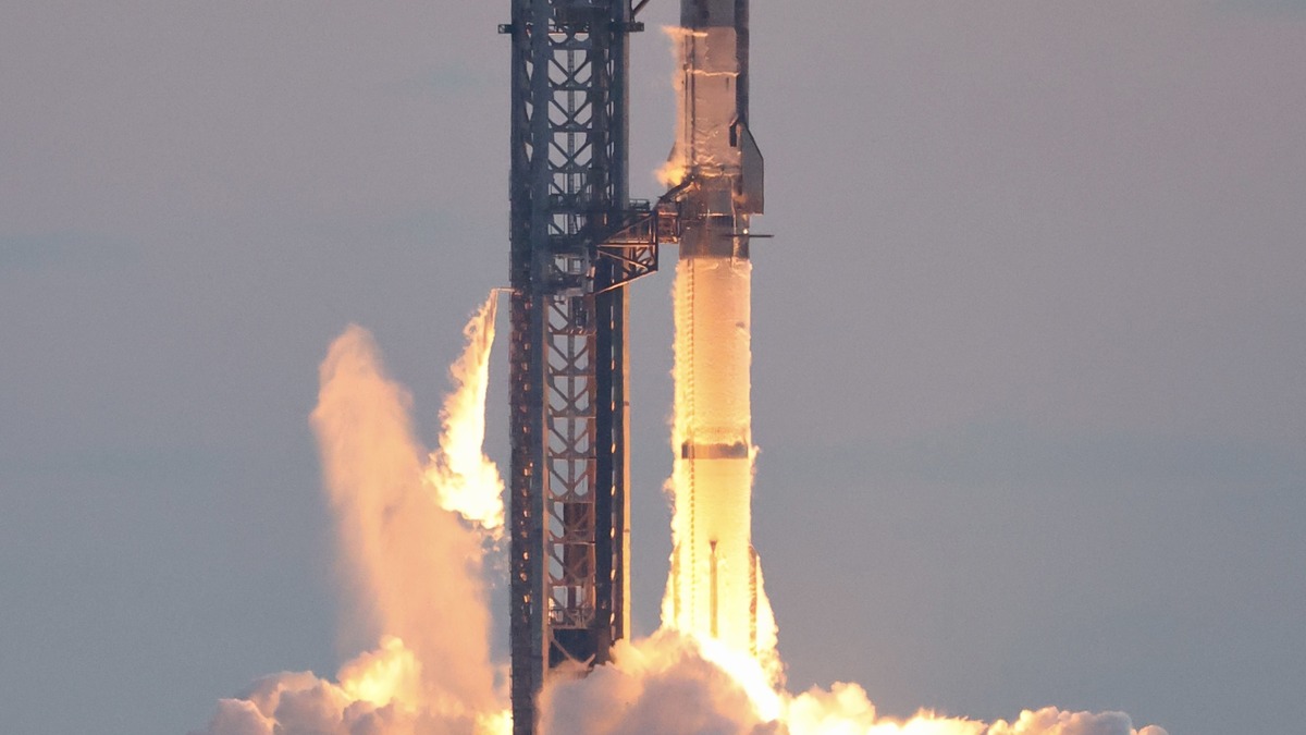 SpaceX's Starship rocket at ignition during Integrated Flight Test 5 - SpaceX's infrastructure ambitions extend from rockets to AI data centers, with the company positioning compute as a major revenue stream for its IPO