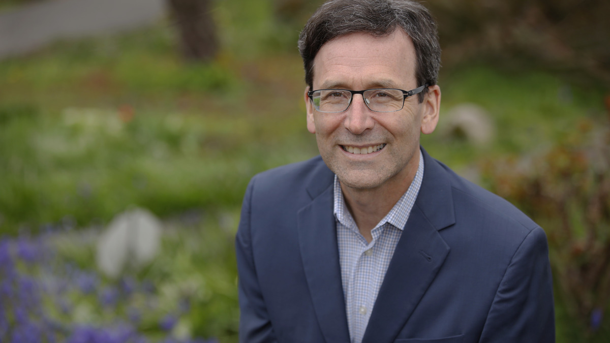 Washington Governor Bob Ferguson official headshot