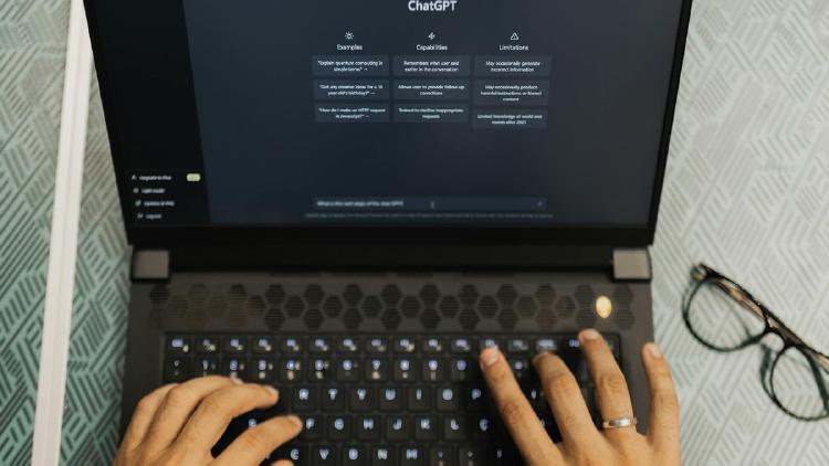 Perplexity vs ChatGPT: AI Search Engine or AI Assistant?